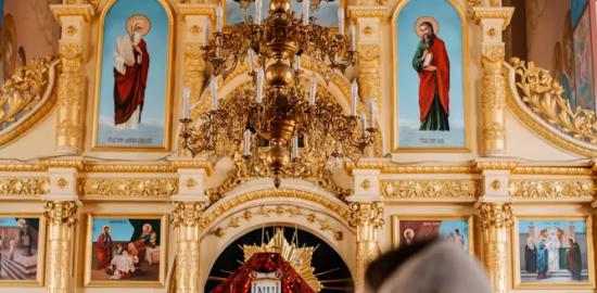 Adoration Hour Guide: Drawing Closer to Christ