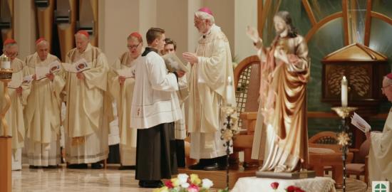 Bishops consecrate US to the Sacred Heart of Jesus