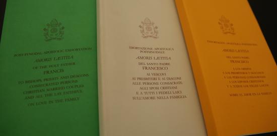 Vatican October meeting to focus on divorce, other family issues